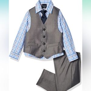 Nautica boys 4piece suit size 5 and 7